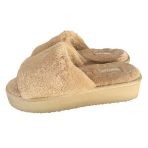MukLuk Kirstey Slide Slipper Luxe Tan Fuzzy Platform Slippers Sz M 7/8